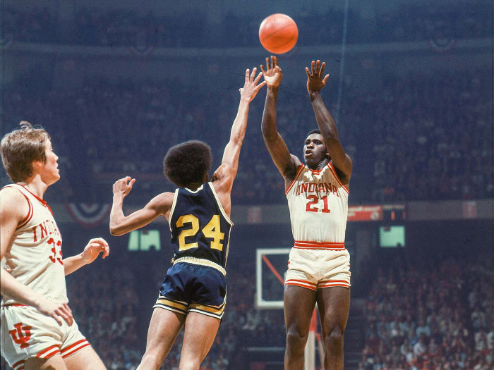 Indiana guard Quinn Buckner (21) and Michigan guard Rickey Green (24) during the NCAA championship game held in Philadelphia, PA, at the Spectrum